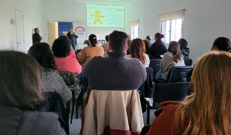 Asistentes en la sala