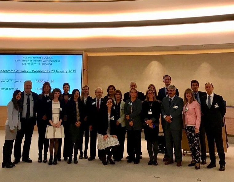 Gabriela Fulco junto a la delegación uruguaya.