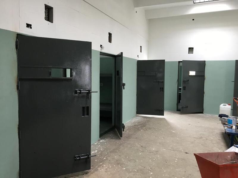 Pasillo con Habitaciones